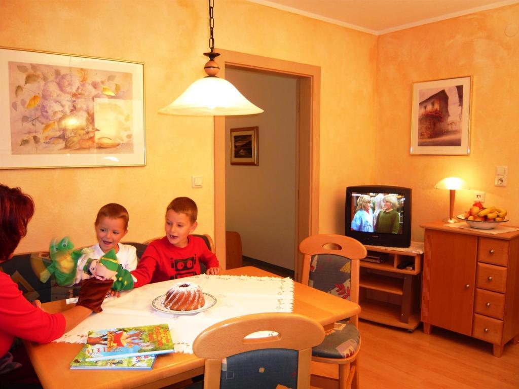 Ferienhaus Ahorn Neustift im Stubaital Kamer foto