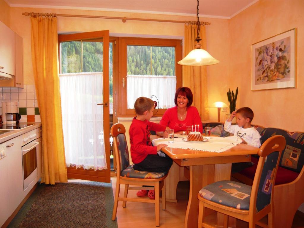 Ferienhaus Ahorn Appartement Neustift im Stubaital Kamer foto